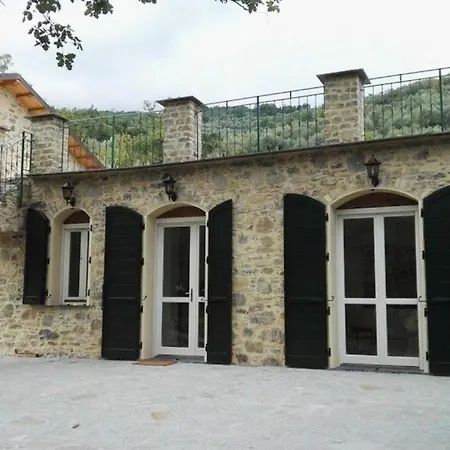 בית נופש Ferienhaus In Stellanello Mit Terrasse, Grill Und Garten *